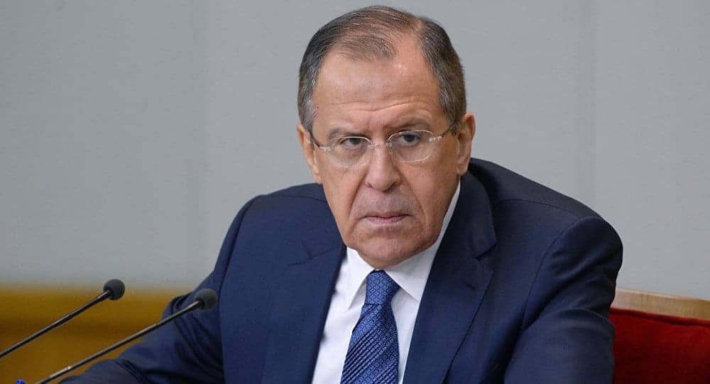 Tras una mañana de relativa calma, Armenia fue atacada por Azerbaiyán por quinta vez desde la guerra. Rusia, Azerbaiyán y Turquía casi simultáneamente pidieron que Artsaj entregue territorio que rodean a Karabaj por paz.