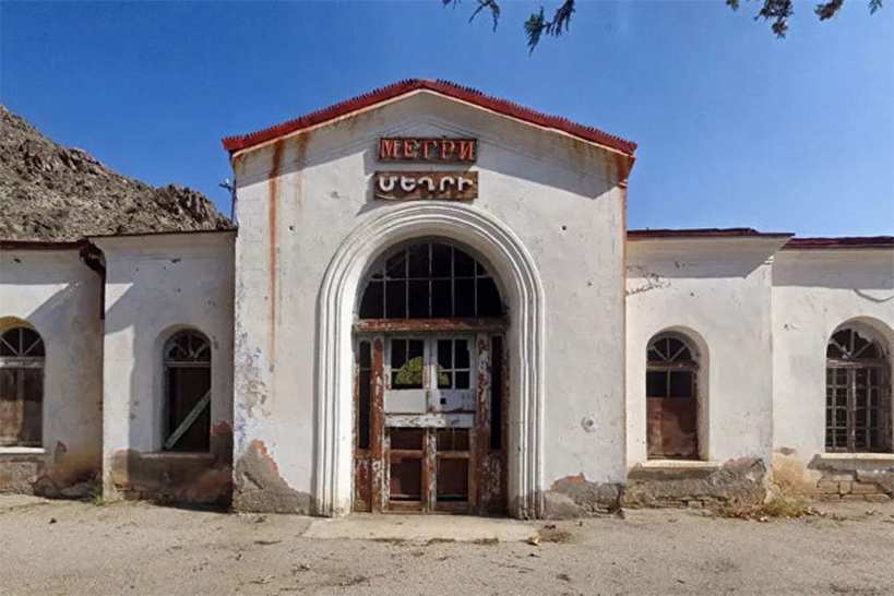 Armenia quiere tren a Irán a través de Najichevan