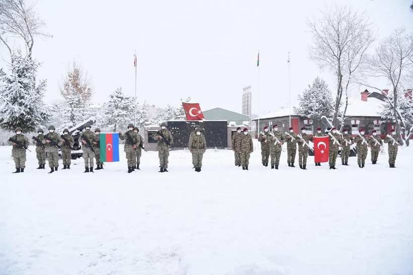 ¿Por realizan ejercicios militares Azerbaiyán y Turquía en frontera con Armenia?