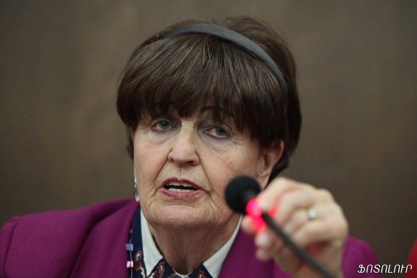 Caroline Cox criticó que el Reino Unido no haga nada por los armenios