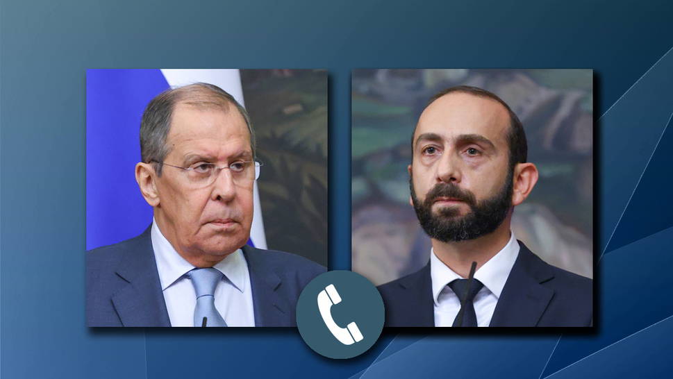 Armenia y Rusia discuten implementar declaraciones