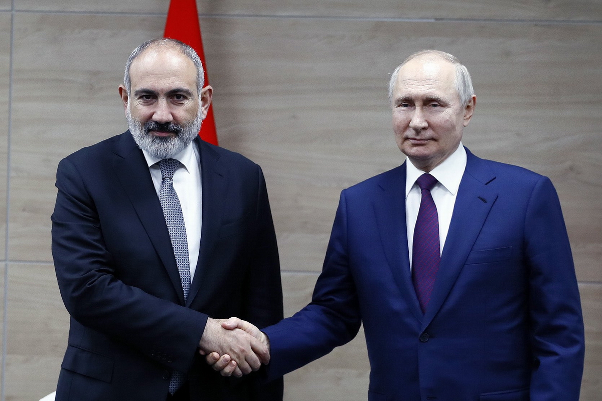 Putin quería hablar por separado sobre diplomacia y Pashinyan de la crisis en Karabaj