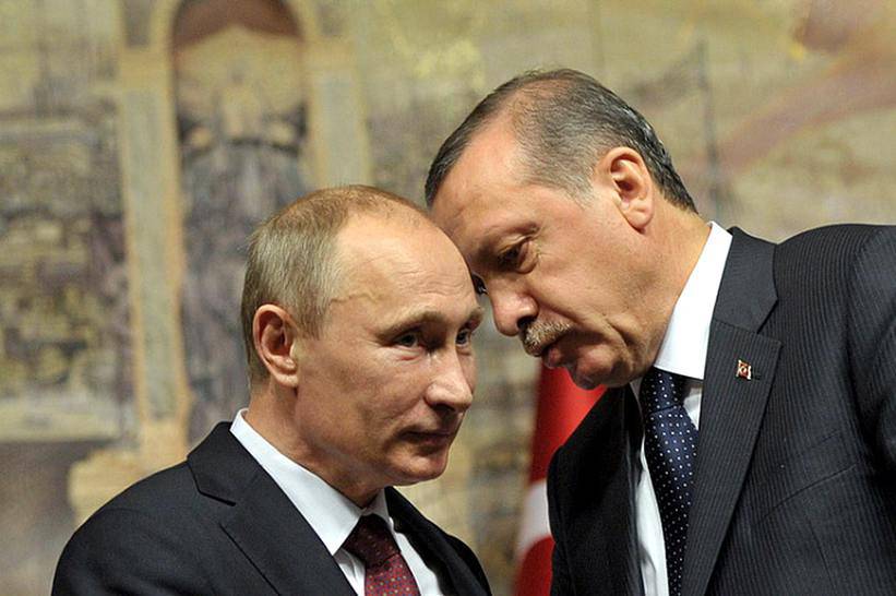 Putin y Erdogan discuten tensiones armenio-azerí