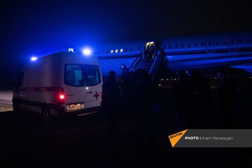 Repatrian 44 armenios desde Azerbaiyán