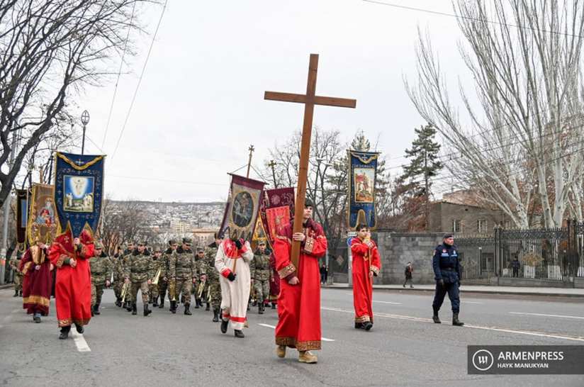 Informe de ONG acusa a Turquía y Azerbaiyán de intención genocida en el ataque a Karabaj