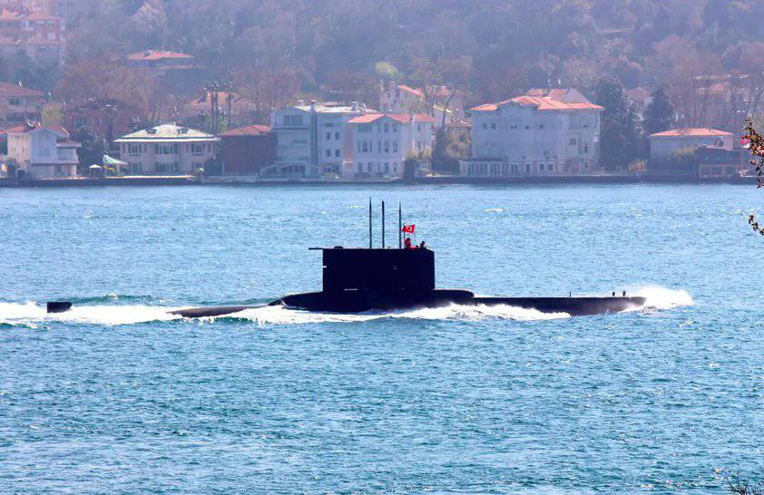 Submarino turco invade aguas griegas a 70 km de Atenas