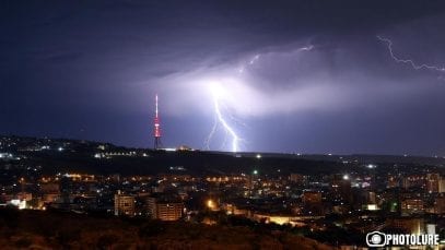 ¿Qué empresas de televisión recibieron licencias en Armenia?