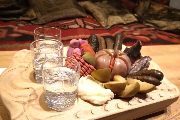 Armenia registró su peor caso de intoxicación por vodka casero, con 46 casos de los cuales 17 fallecieron.